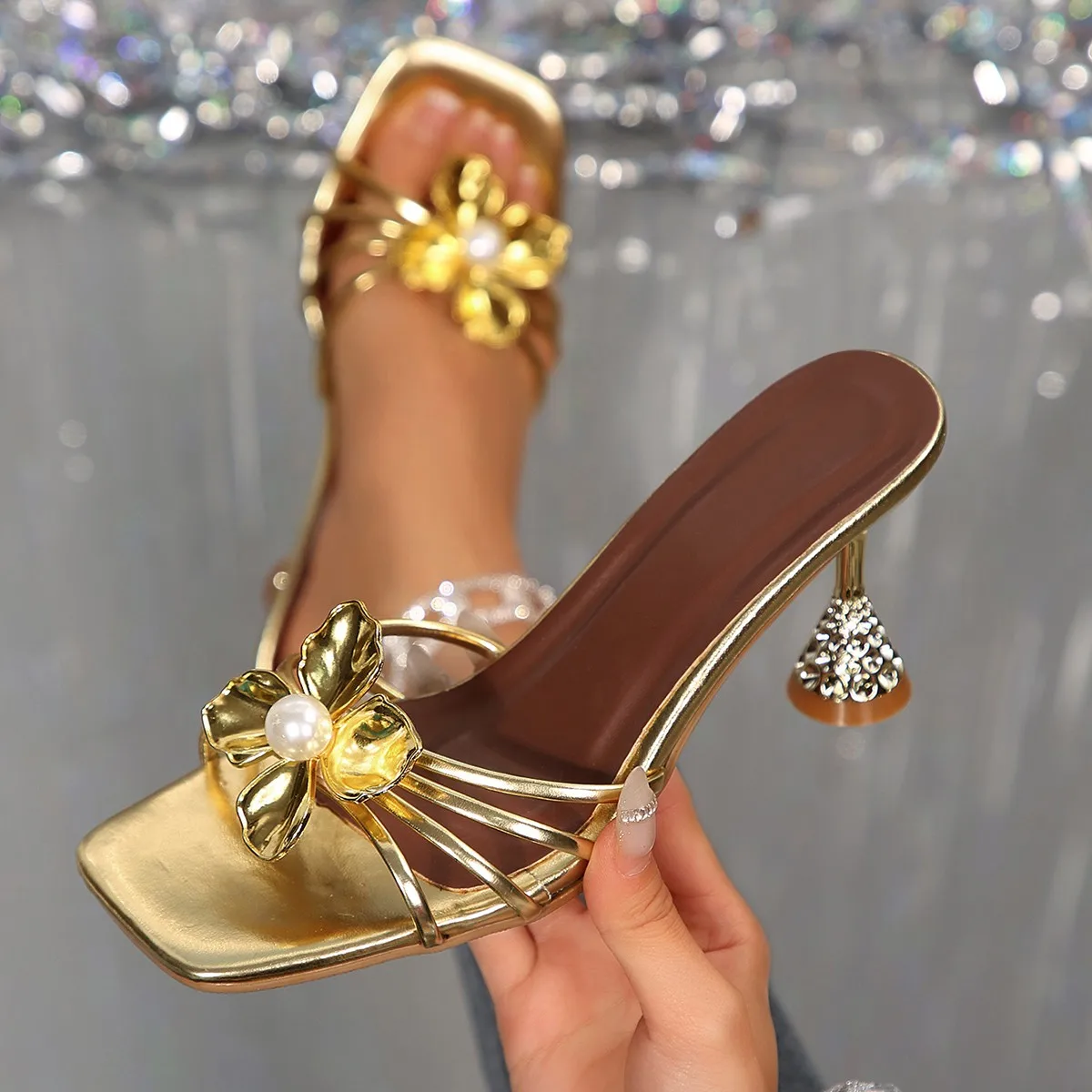 Vintage Fashion Heels - Sandalias Vintage de Metal con Flores