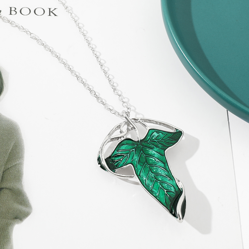 Collar con Colgante de Hoja Ve - Vintage Fashion Designers reseña y precio
